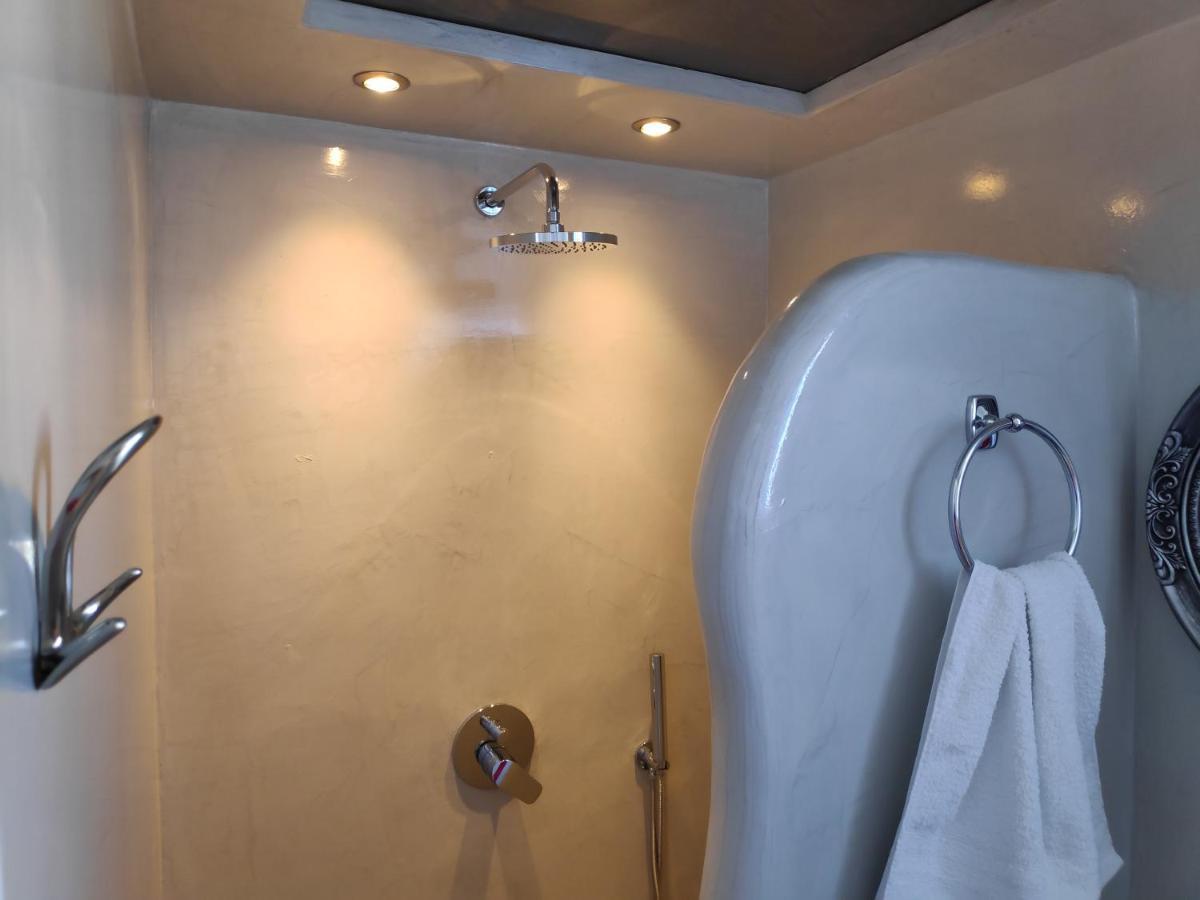 Santoxenia Studio Dirmelas Kamári Dış mekan fotoğraf